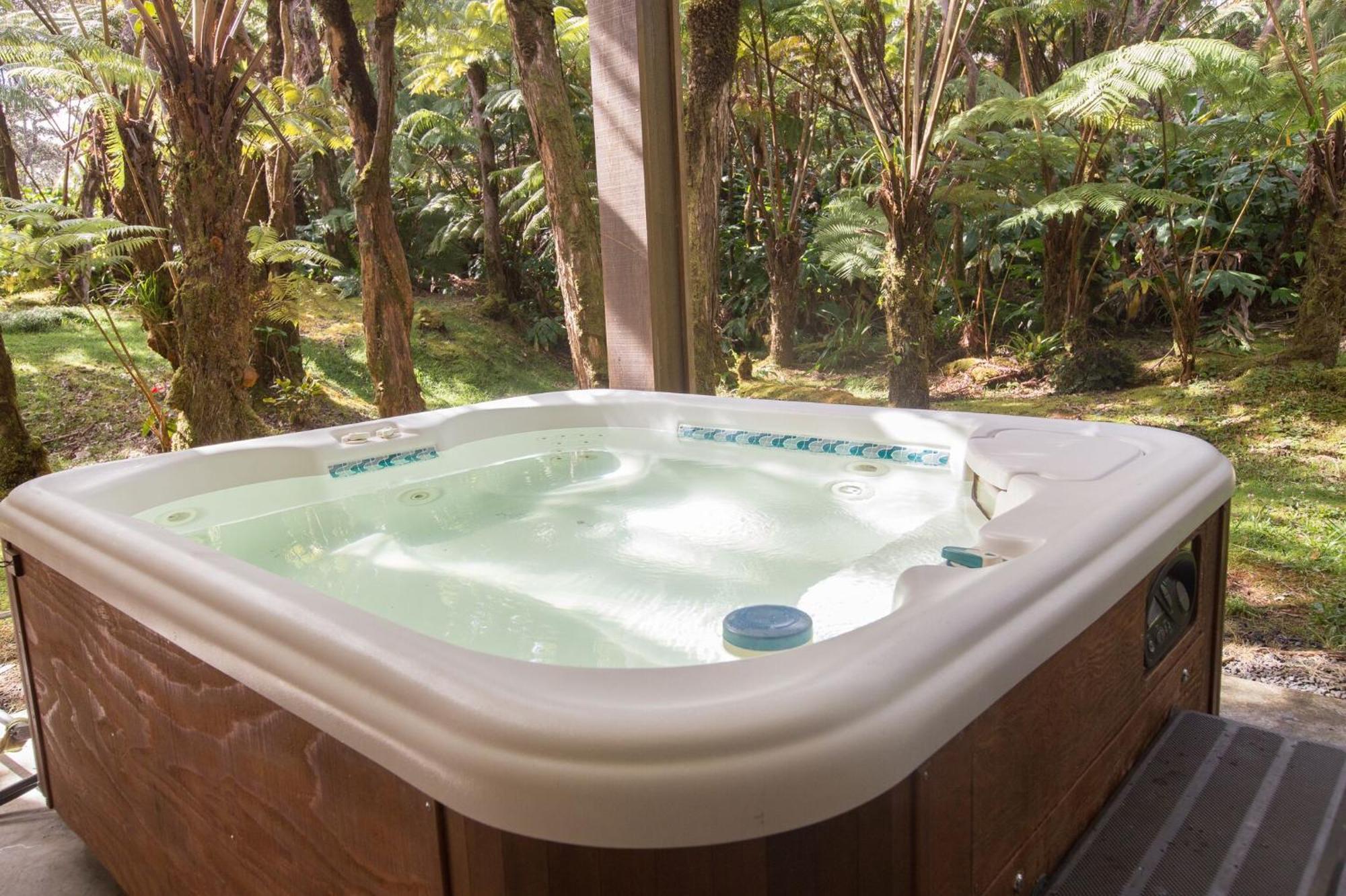 Hale Mauna Loa Upper Level With Shared Hot Tub Volcano Dış mekan fotoğraf